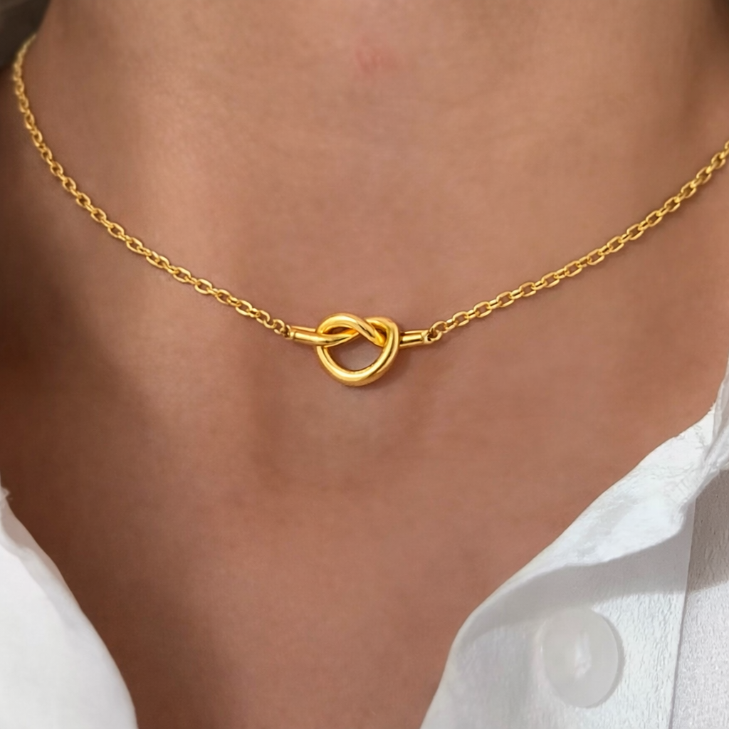 Knot Necklace